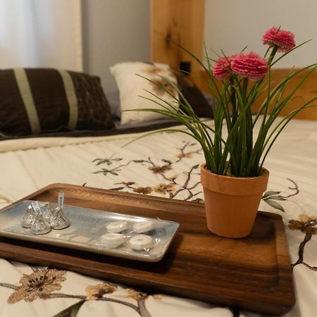 Trinity Escapes - Two Bedroom Two Bathroom Full Apartment Near Airport アンカレッジ エクステリア 写真