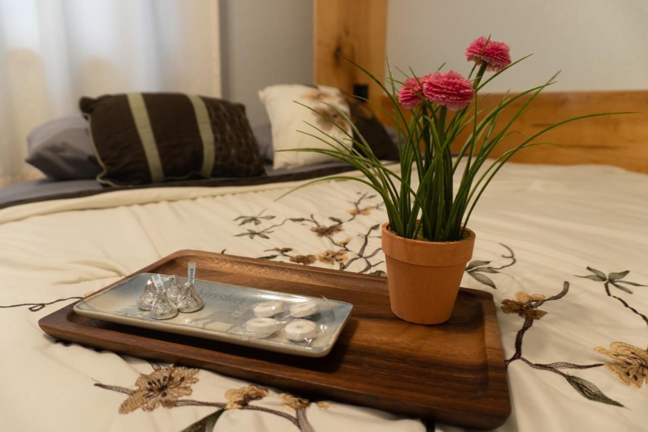 Trinity Escapes - Two Bedroom Two Bathroom Full Apartment Near Airport アンカレッジ エクステリア 写真